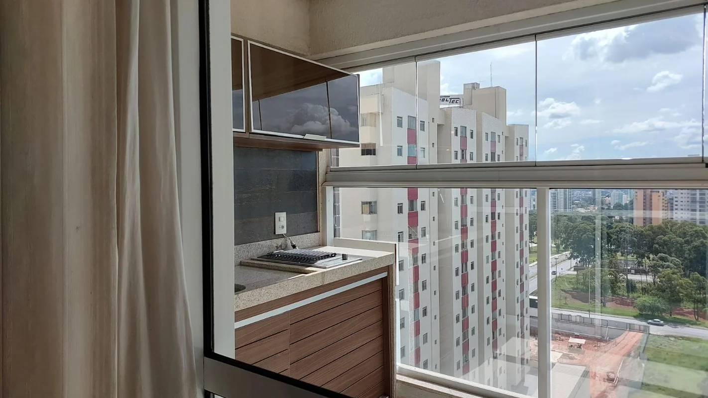 LENIÉR CURADORIA IMOBILIÁRIA ALUGA BELÍSSIMO APTO DE 2 QTS NO ED. MOZART – Rua 3...