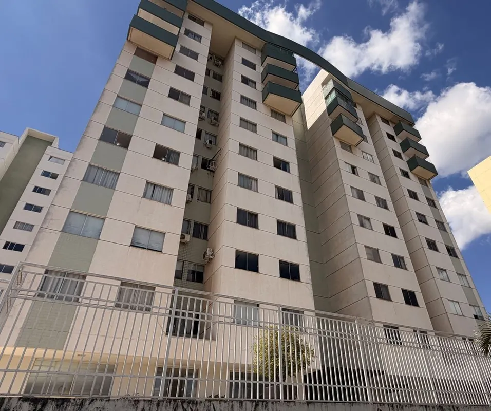 Residencial Mirante Park ? Rua Carnaúbas com Alameda Gravatá ? Em frente ao parq...