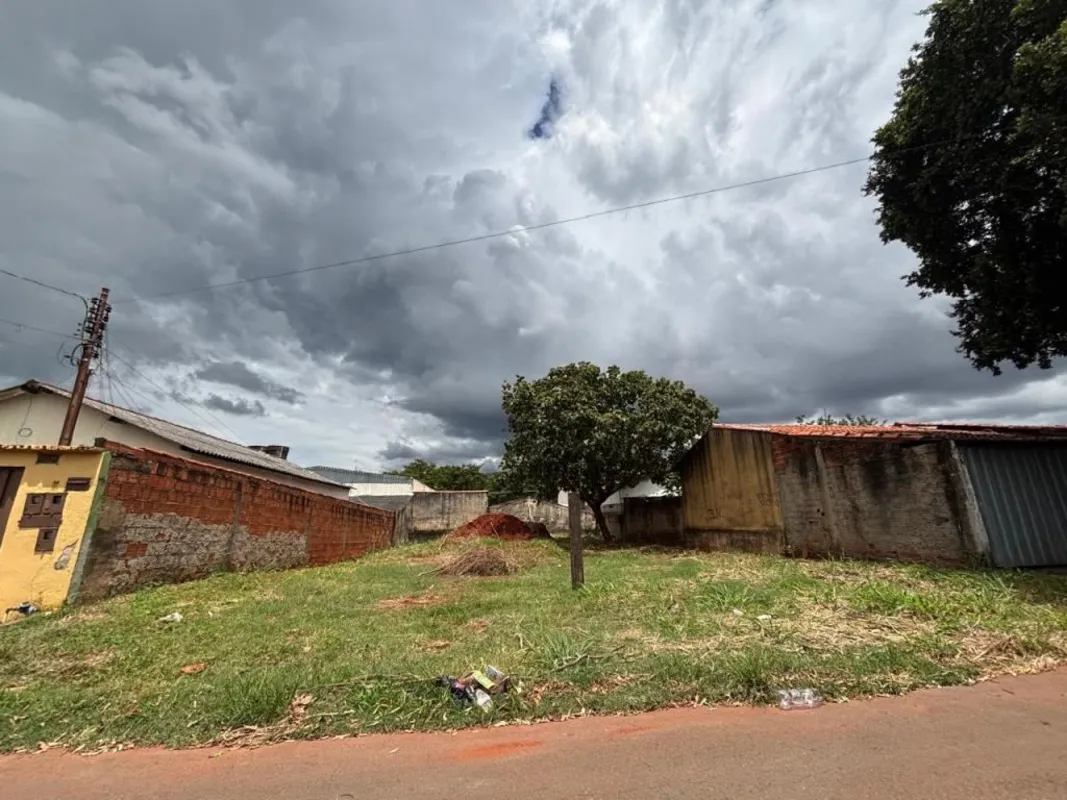 Oportunidade para construir ou investir em uma região que cresce e se valoriza c...