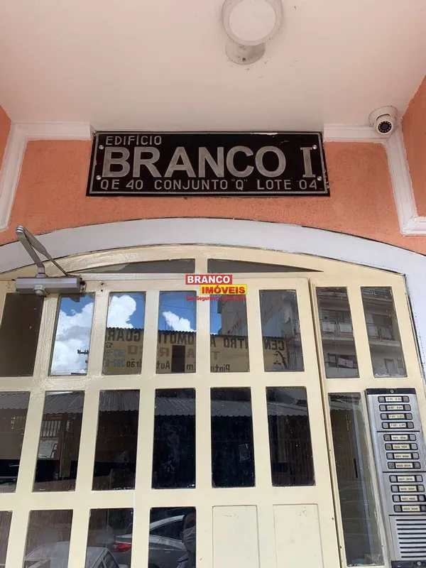 Branco Imóveis - Aluga apartamento na QE 40 CONJUNTO Q LOTE 04, excelente locali...