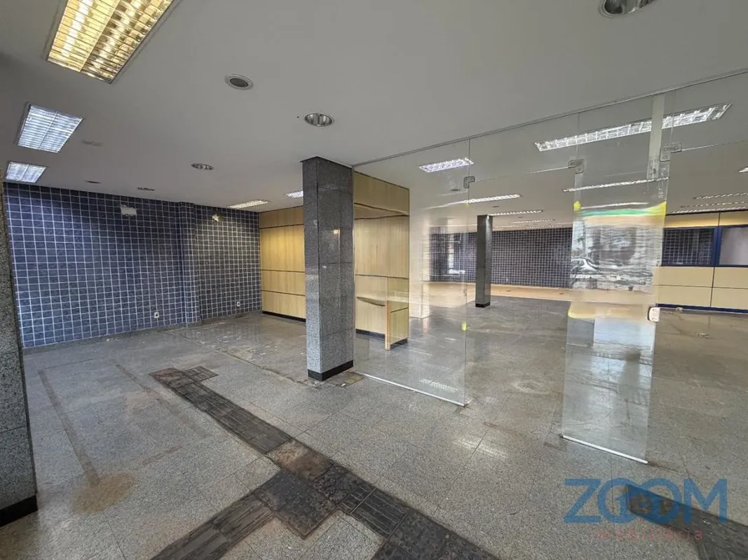 Aluguel de Loja de Esquina no SIG - Antiga Sede do BRB (Banco de Brasília).ACEIT...