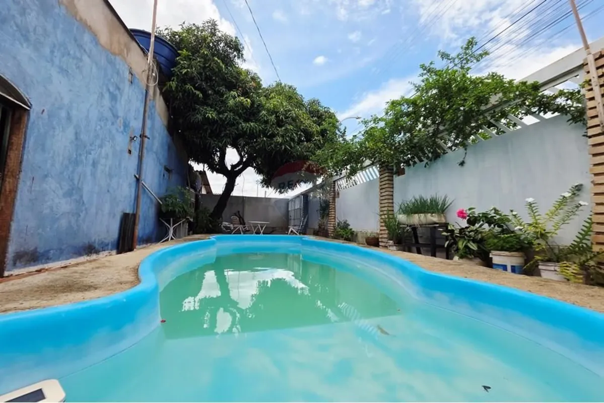 Casa de Esquina com Piscina Aquecida e Energia Solar | Recanto das EmasEspaço, p...