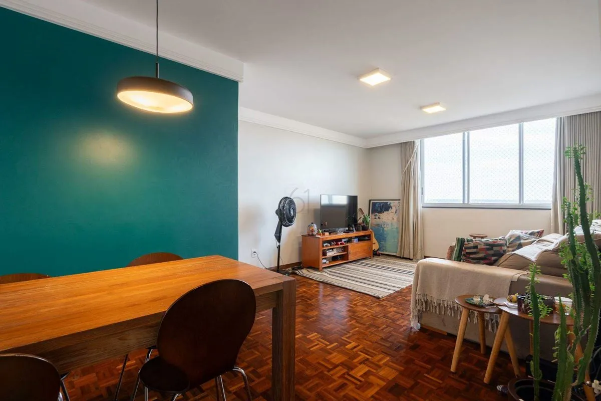 Apartamento moderno, reformado e extremamente bem planejado, localizado em uma d...
