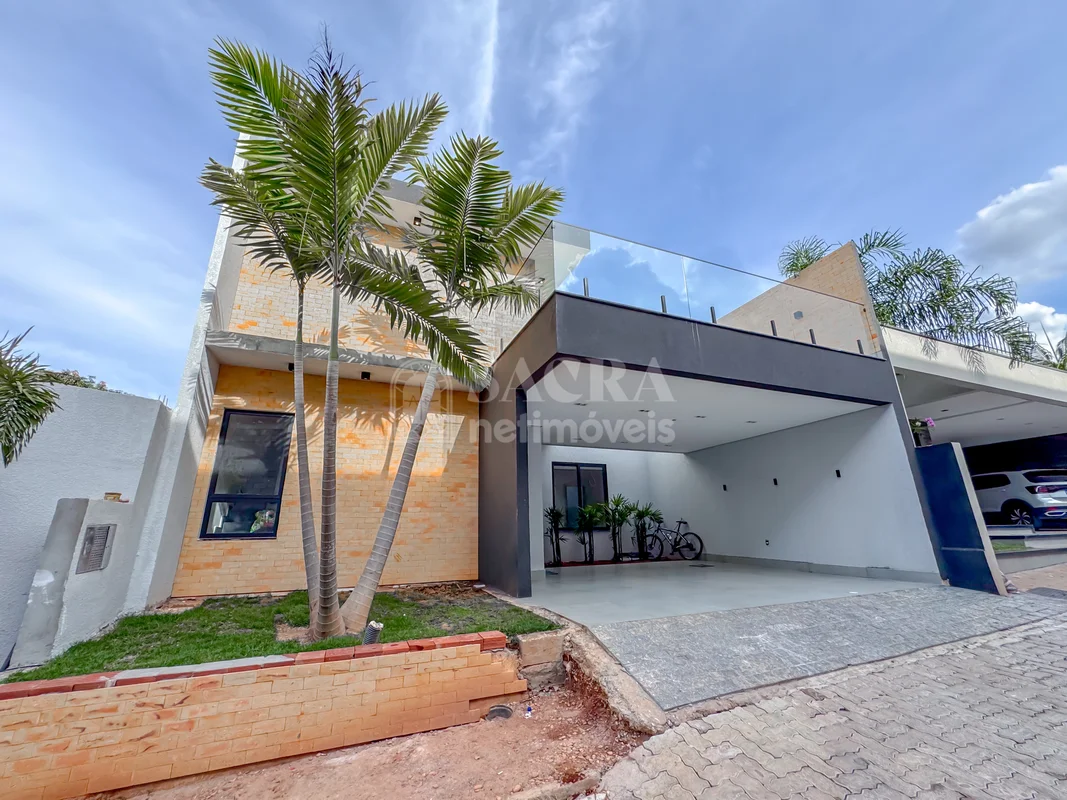 CASA ALTO PADRÃO 03 SUÍTES COM LAZER EM ARNIQUEIRAS!Imóvel com muito espaço, are...