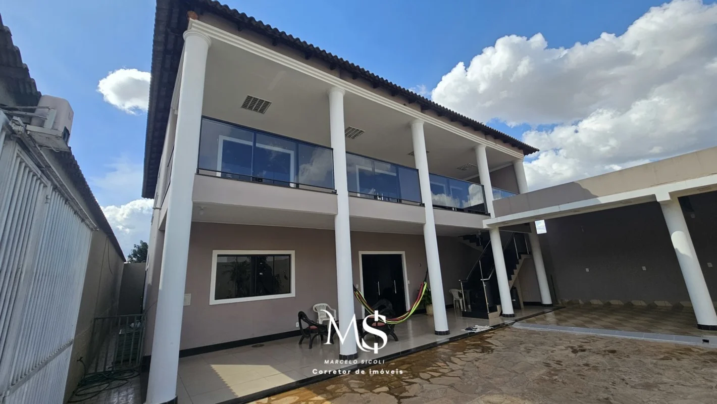 Casa Vicente Pires-rua 12-4 suítes-2 andaresVendo sobrado(casa de dois andares) ...