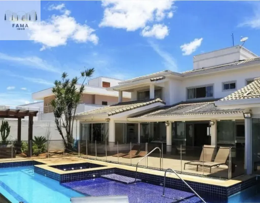 LINDA CASA DE ALTÍSSIMO PADRÃO COM LAZER COMPLETO - QUADRA 09 -JARDIM BOTÂNICO I...