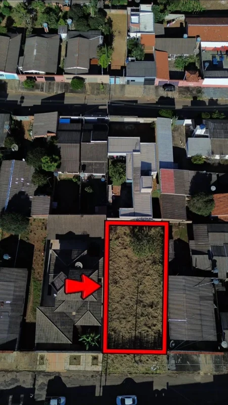 Excelente oportunidade para construir ou investir! ? Área total: 450m² Rua 75, Q...