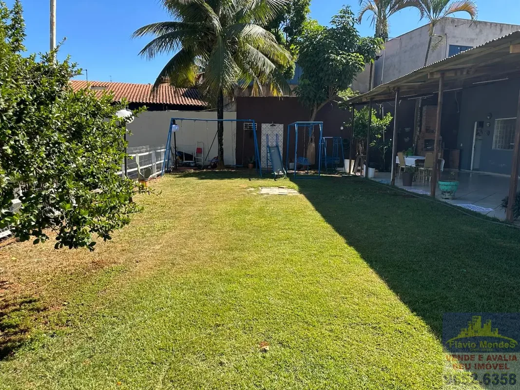 Vendo Casa Térrea em terreno super espaçoso de 800m2 no Guará no BERNARDO SAYÃO,...