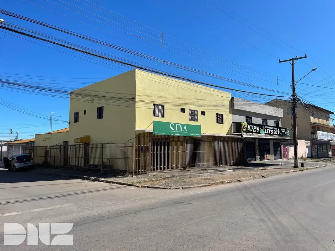 DNZ Imóveis Vende:Ceilândia Norte, QNM 4.Imóvel versátil com potencial para rend...
