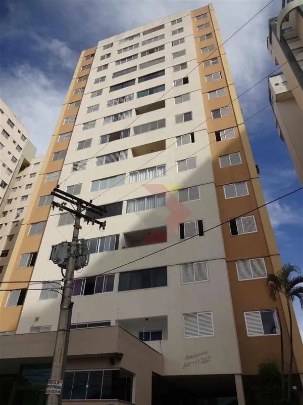 2 quartos com armários planejados, sala ampla para 2 ambientes, bem iluminada, s...