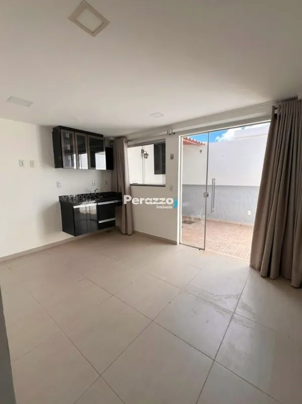 Ótima Casa de 2 Quartos Localizada no Jardins Mangueiral na QC 10 por R$3.300,00...