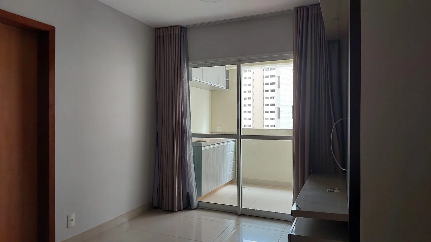 LENIÉR CURADORIA IMOBILIÁRIA ALUGA BELÍSSIMO APTO DE 2 QTS NO ED. MOZART – Rua 3...