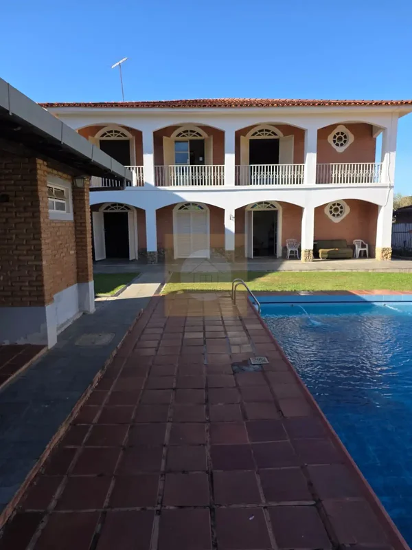 Casa qi 3 colonial, 450m2, varanda, 5 quartos sendo 3 suítes, escritório, sala e...