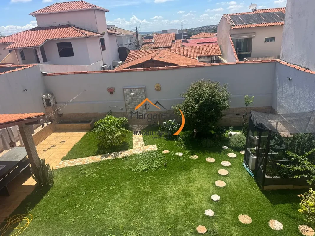 Imobiliária Margarete Corrêa vende casa no Condomínio Jardim Europa II.*Possibil...