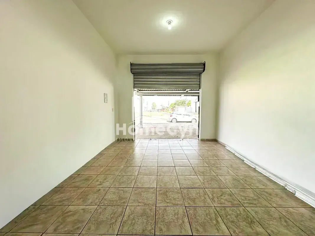 Sala para locação no Jardim Santo Antônio á 10mint do Shopping Flamboyant 28m². ...
