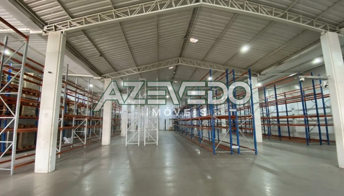 - Área Total: 1.000 m²- Galpão: 850 m²Características:- Excelente estrutura- Pé ...