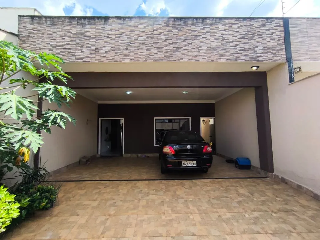 Casa à venda no Setor Jardim Atlântico Em rua altamente segura com segurança 24h...