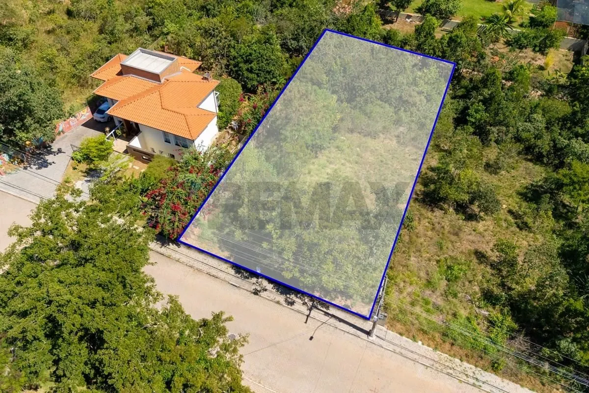 EXCELENTE LOTE no CONDOMÍNIO VERDE de 1.030m² escriturado, em ótima localização....