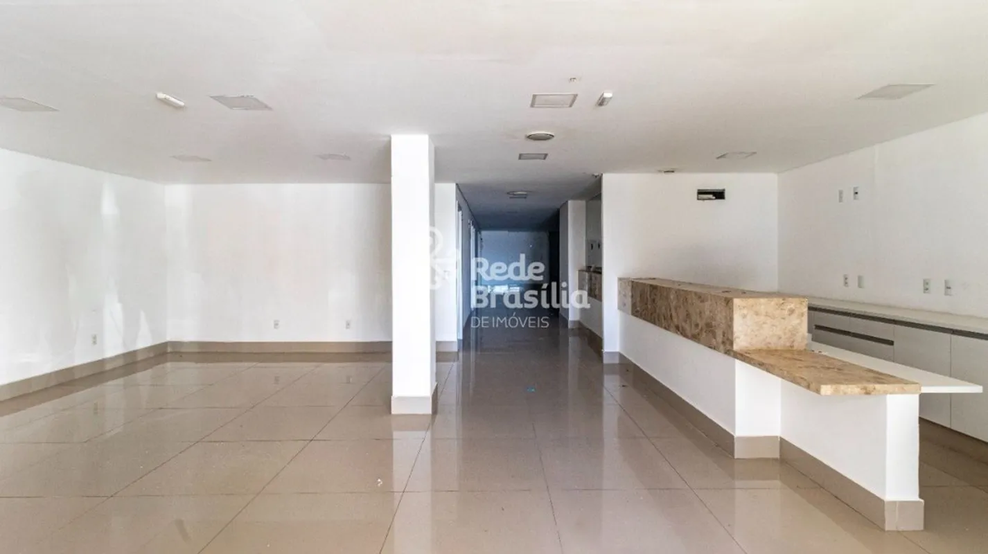 Quadra QSA Quadra 2 - PRÉDIO COMERCIAL REFORMADO - AVENIDA COMERCIAL - TAGUATING...