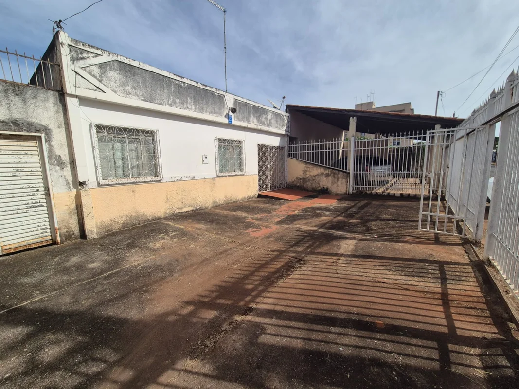 QI 6 Casa de Laje, Ideal para Retrofit, Imóvel necessita de reforma completaF&M ...