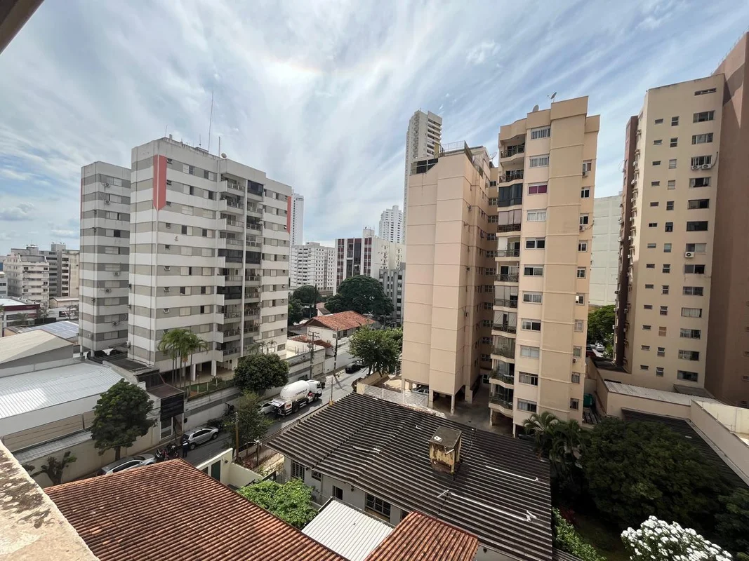 Descubra seu novo lar na Rua Dom Orione, no Setor Oeste de Goiânia. Este apartam...