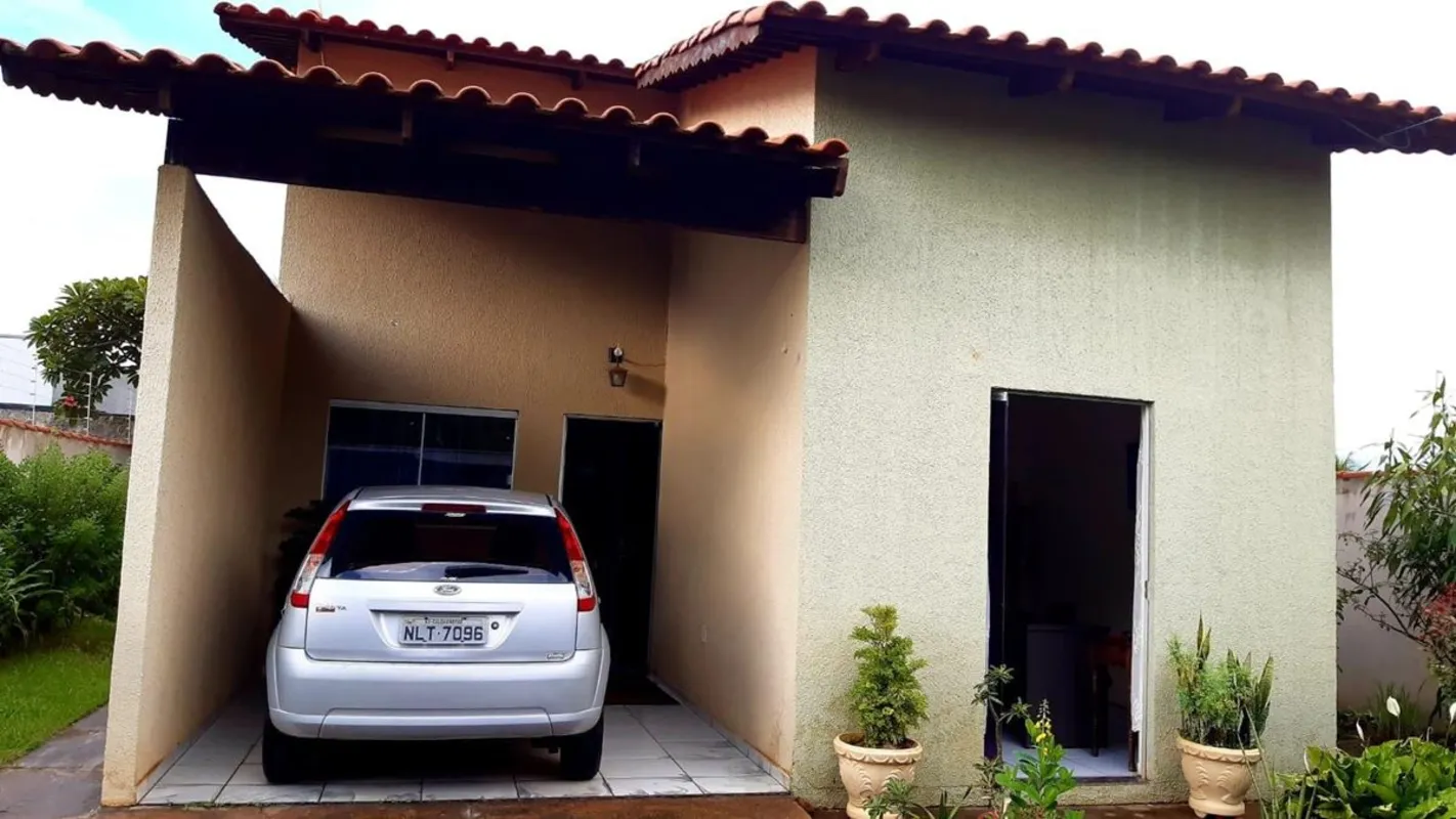 Casa à venda no Jardim Tangará, Caldas Novas, GO03 Quartos com 01 suíteSalaCozin...