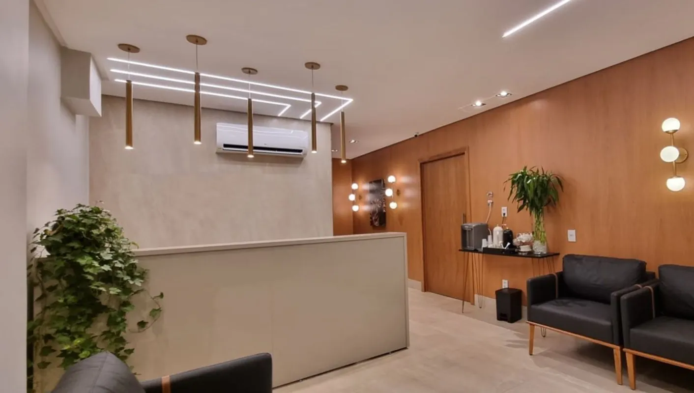 Toda reformada, decorada e mobiliada, ideal para quem quer investir em um negóci...