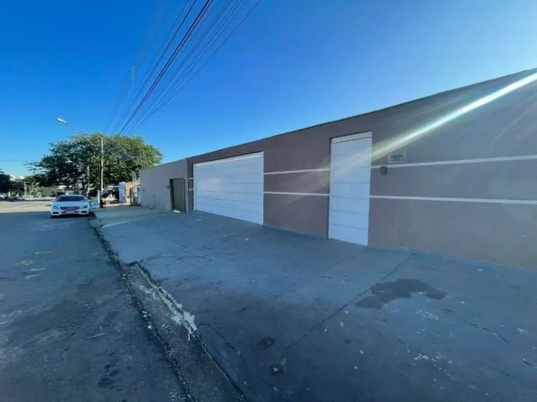 CASA A VENDA - JARDIM VILA BOAPróximo a Avenida Cesar Lattes, Uni anahnagueraDua...