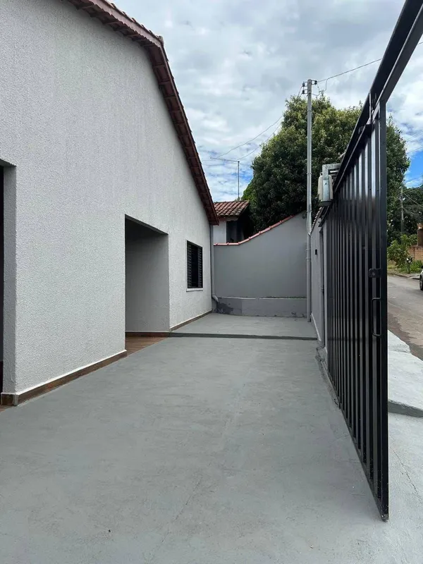 Casa a venda Setor no Parque das Américas em Nerópolis- 255 m² de área total- 16...