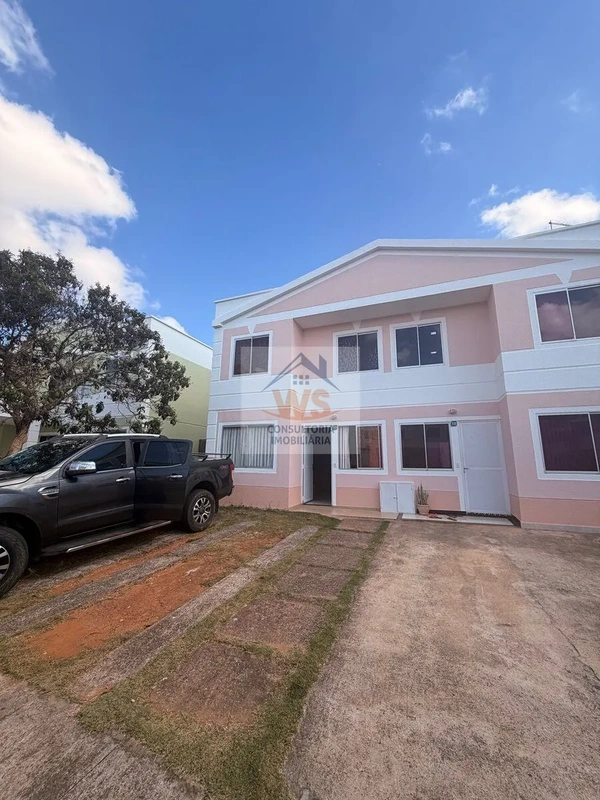 - Casa 03 quartos.- 02 vagas de Garagem.- 01 suite.- 02 Banheiro Social.- Jardim...