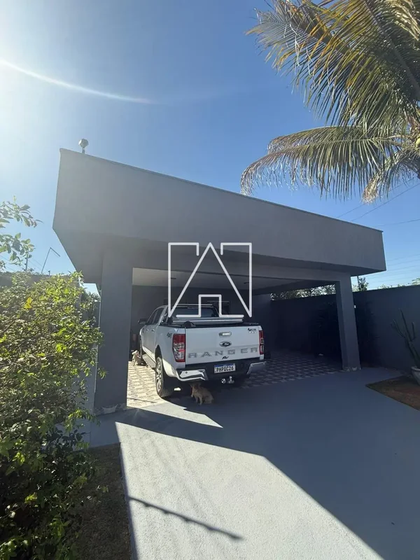 Casa em Goianira- Lote de 360 m² - Toda no porcelanato Calacata- Garagem para 3 ...