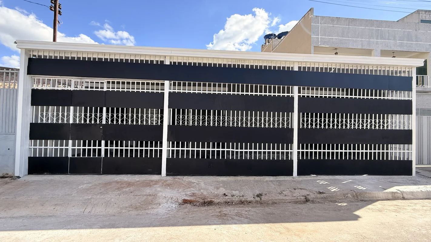 Quadra 300 conjunto 38 -Recanto das EmasGaragem3 quartos ( 1 suíte )Sala Banheir...