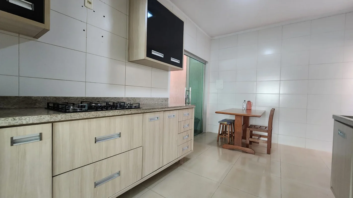 CASA QNJ 15 - COM EDICULA E SOBRADO NOS FUNDOS PARA LOCAÇÃO**CASA À VENDA NA QNJ...