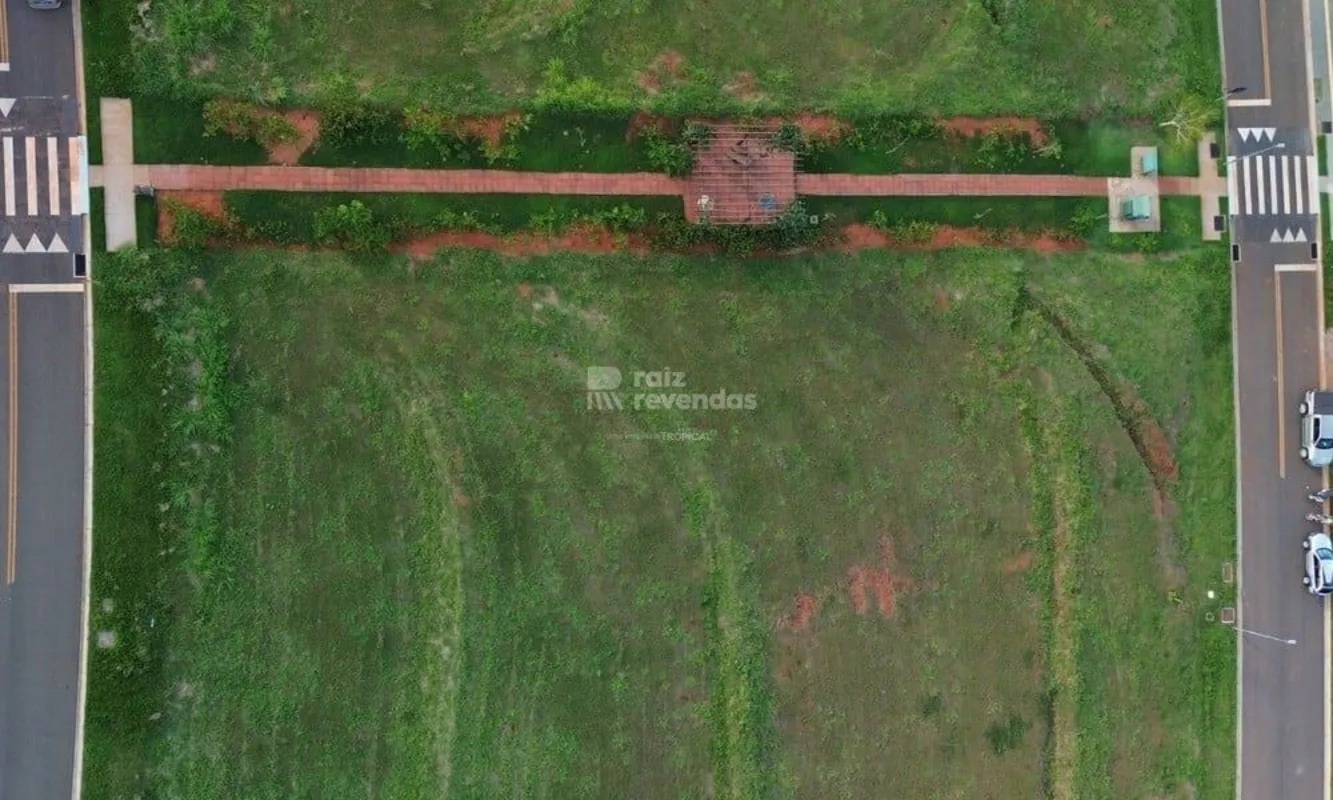 Lote à venda no Plateau D'Or Unique, em Goiânia, com 650,47 m² e localização dif...