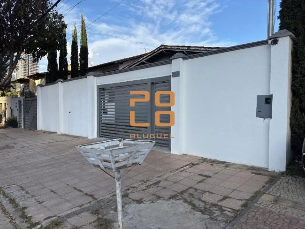 Casa para alugar no Setor Marista, em Goiânia - GO, com 322,75 m². Possui 3 quar...