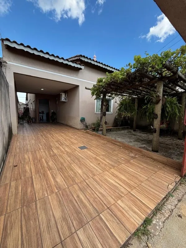 Casa com 3 quartos, sendo 1 suíte, ideal para quem busca conforto e praticidade ...