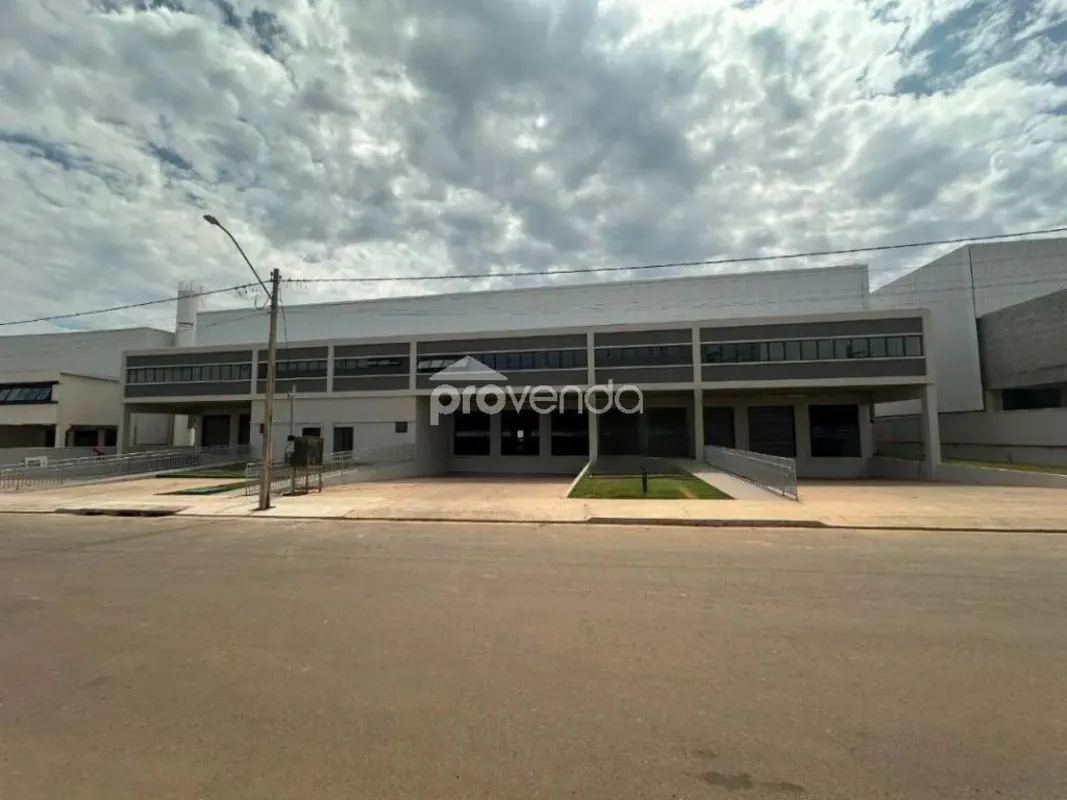 Disponibilizamos para locação 03 módulos de galpões com área construída total de...