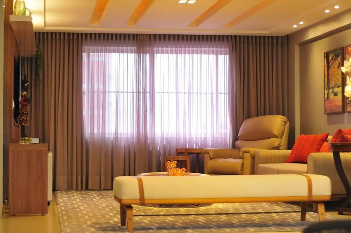 APARTAMENTO DUPLEX DE ALTO PADRÃO NO SETOR CENTRAL – EDIFÍCIO CARMELITA Um imóve...
