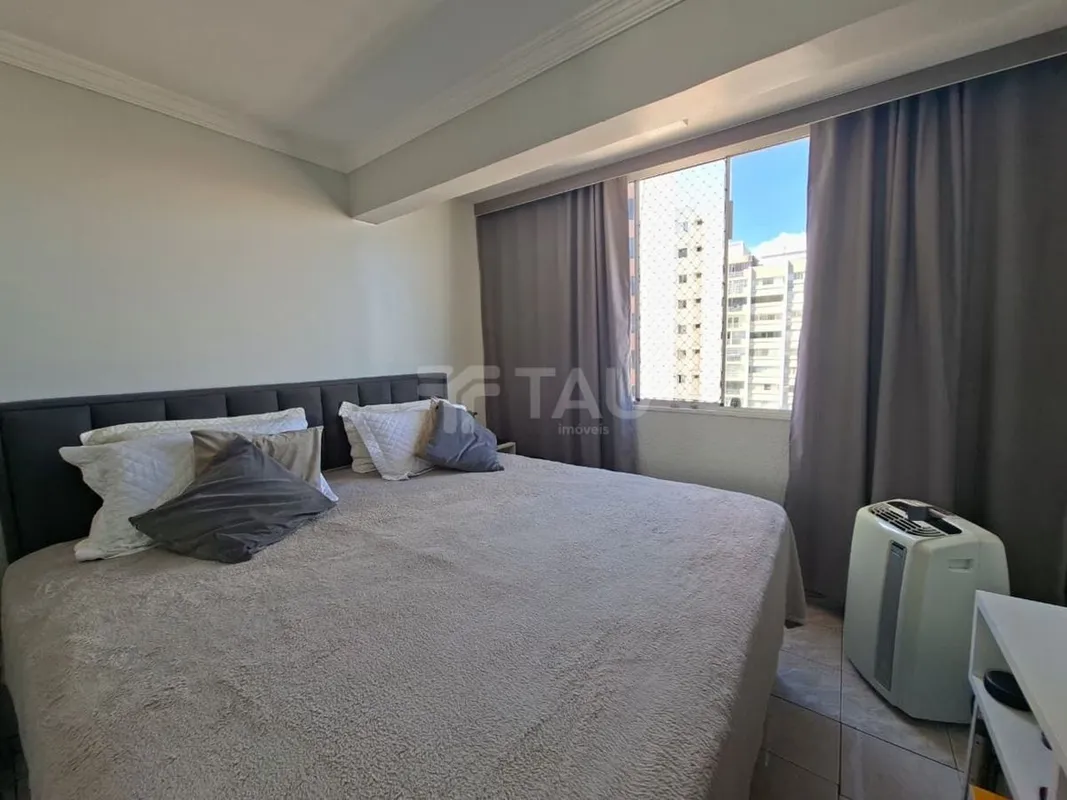 AMPLO APARTAMENTO COM 2 QUARTOS, DCE, EM ÓTIMA LOCALIZAÇÃOÁrea útil: 62 m²Área t...