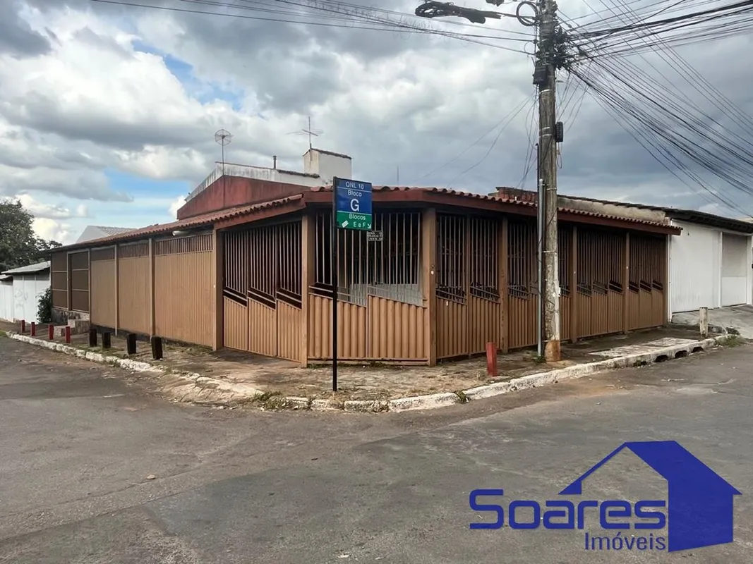 Encante-se com este incrível imóvel de 03 quartos (sendo 01 suíte), sala e cozin...