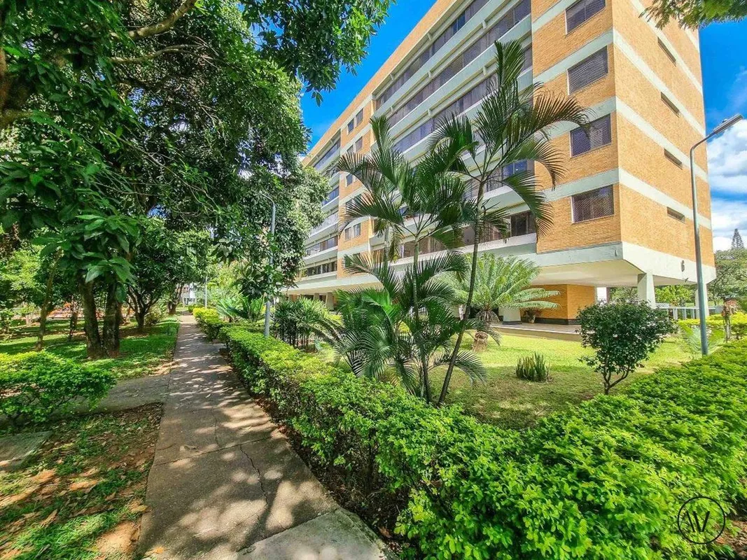 Com vista livre em todos os cômodos e localizado em uma das regiões mais valoriz...
