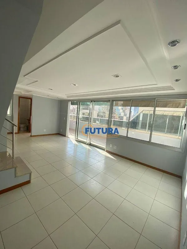 A FUTURA NEGÓCIOS IMOBILIÁRIOS disponibiliza para LOCAÇÃO: Excelente Cobertura D...