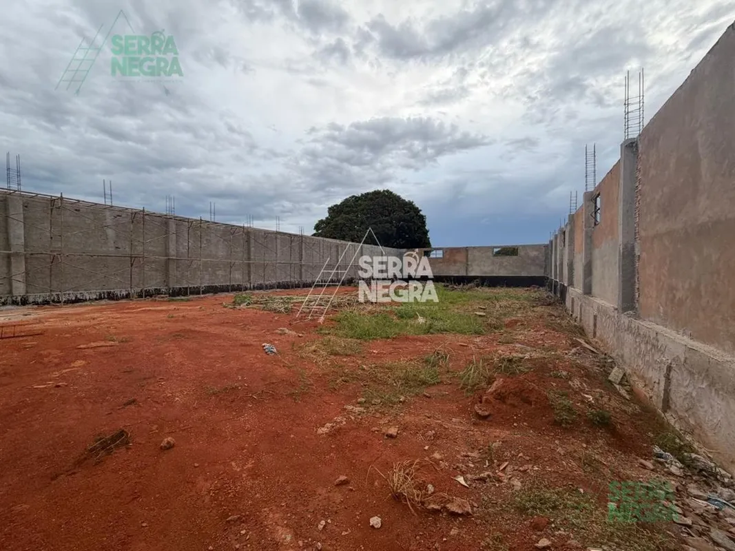 IMOVEL ESCRITURADO!- Área total terreno: 1.500m² - A área permite construir até ...