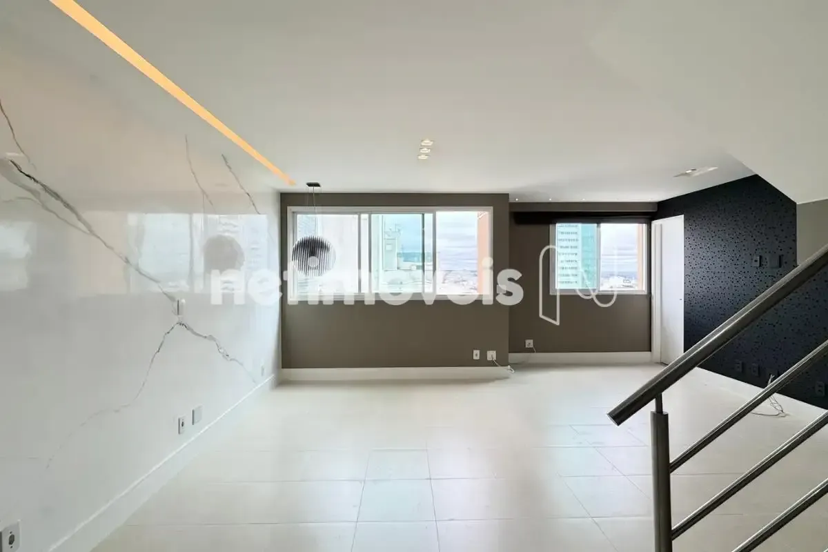 Apartamento 3 Quartos - Andar Alto Apartamento amplo e bem distribuído, localiza...