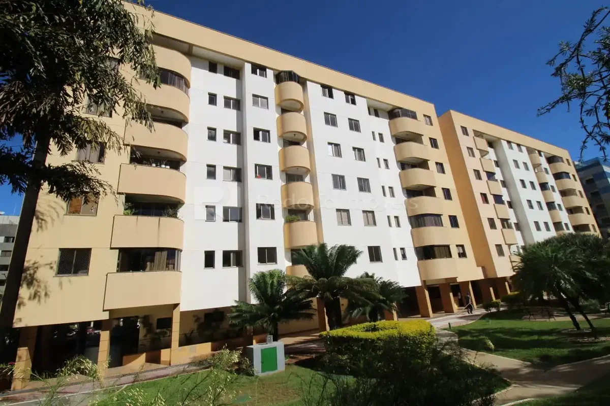 APARTAMENTO INCRÍVEL PARA LOCAÇÃO!2 QUARTOS COM CORTINAS E ARMÁRIOS, SENDO 1 SUÍ...