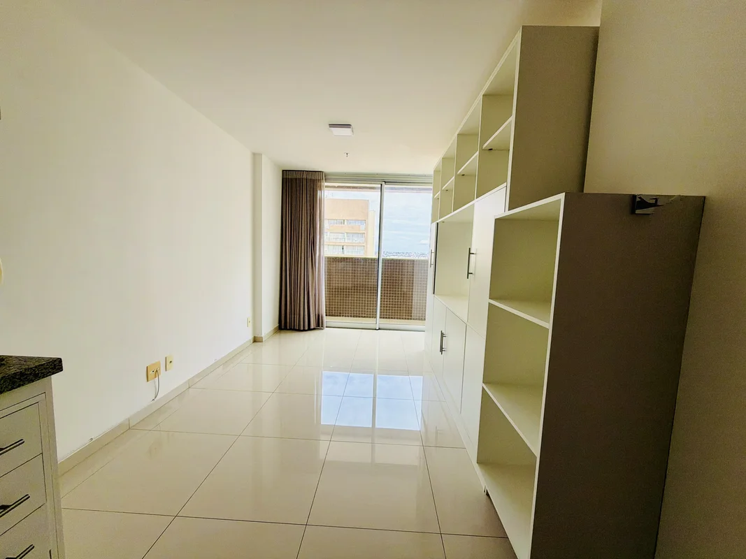 Apartamento de 1 Quarto para Alugar no DF Plaza, semi mobiliado, todo com armári...