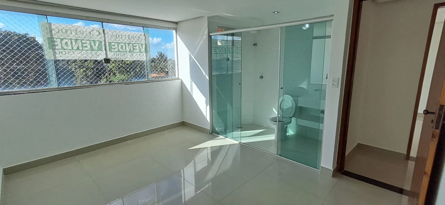 *****CURITIBAS IMOBILIÁRIA CJ 6649*****ED. ELION RUA 08 CH. 213 LOTE 05Lindo apa...