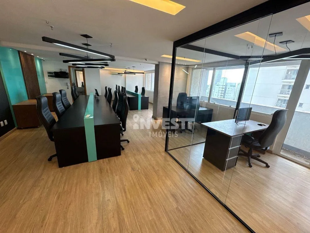 Sala comercial de alto padrão, totalmente mobiliada com marcenaria planejada e c...