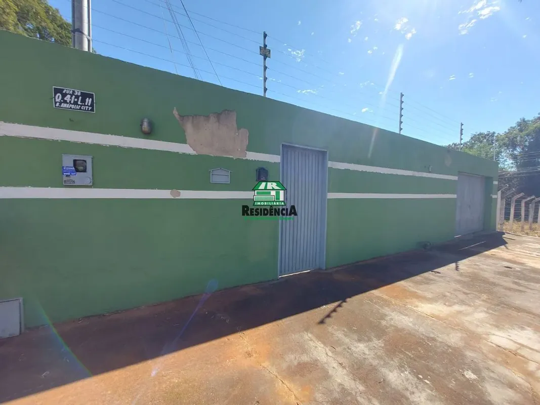 Casa espaçosa e moderna, composta por:03 quartos, sendo 01 suíteBanheiro socialL...