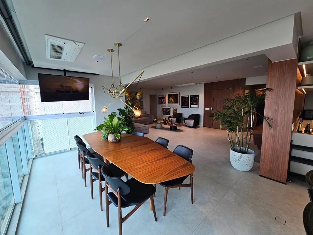 Apartamento à venda | Chateau Marista | 267 m² 267 m² de área privativa Totalmen...